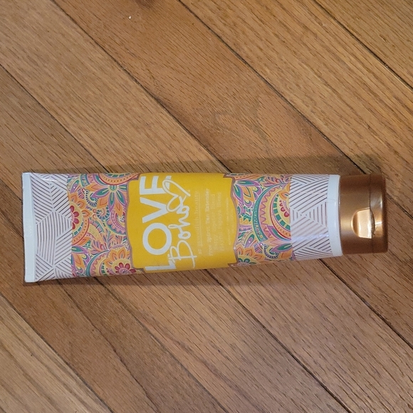 swedish beauty Other - LOVE BOHO tan extender lotion